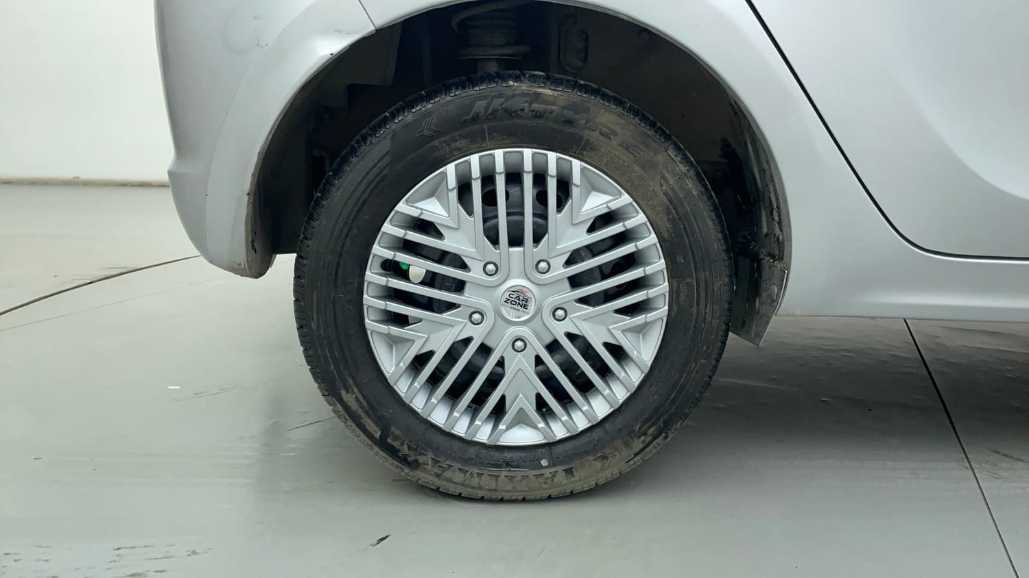 Used 2016 Tata Tiago Revotron XT Petrol Manual tyres RIGHT REAR TYRE RIM VIEW