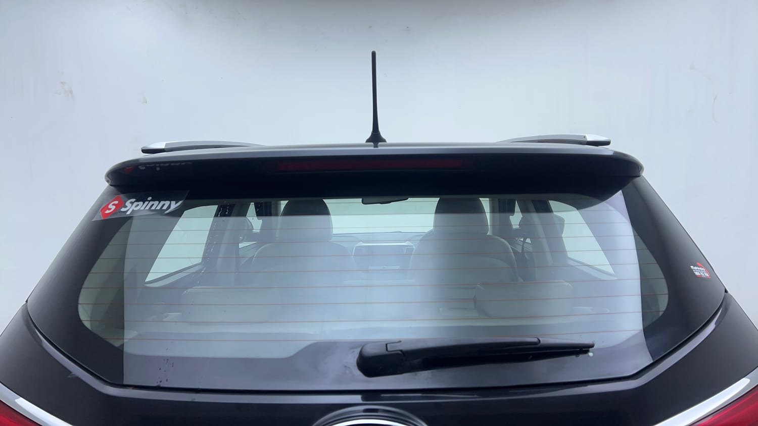 Used 2019 Mahindra XUV 300 1.2 W8 (O) Petrol Manual exterior BACK WINDSHIELD VIEW