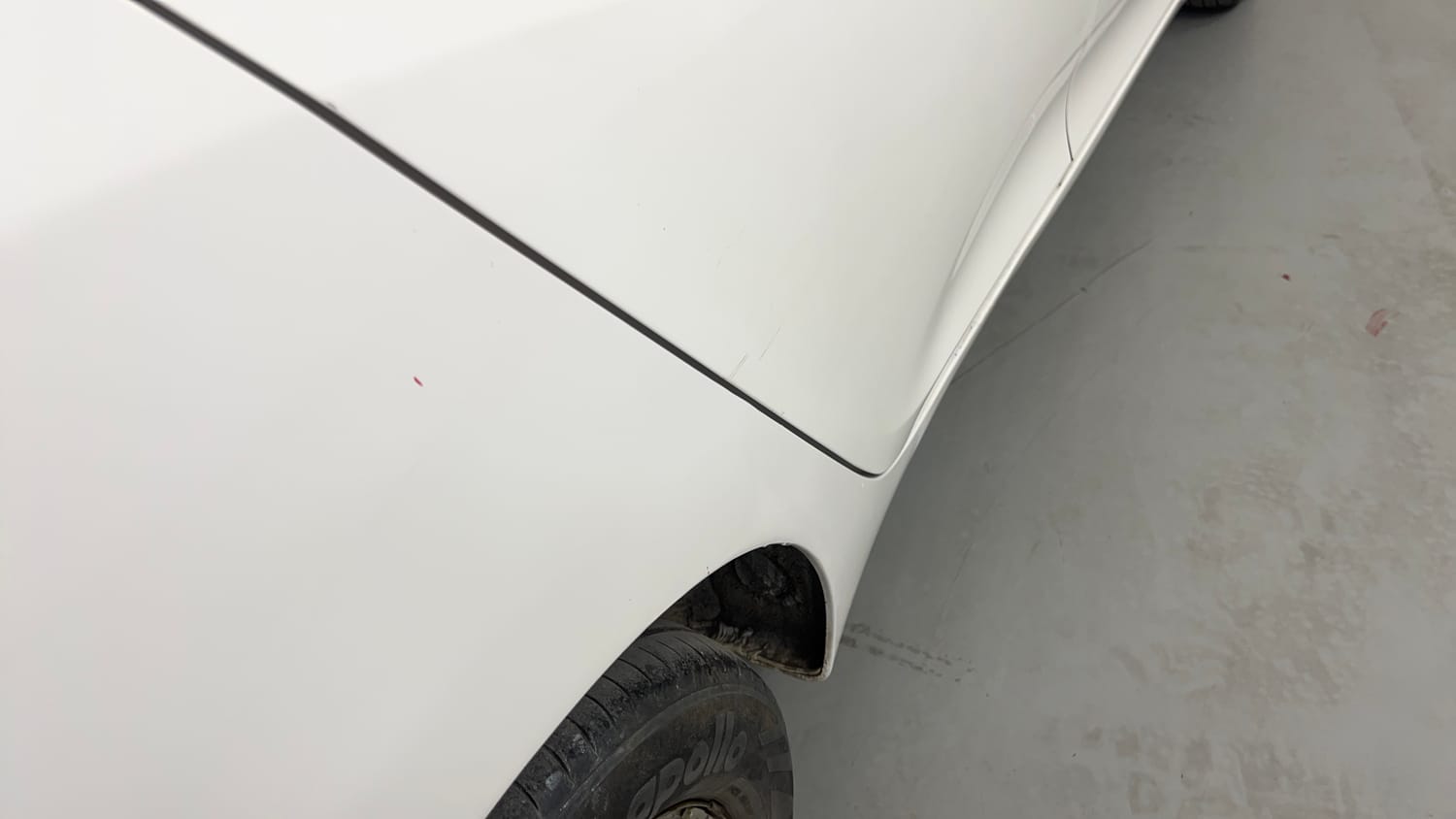 Used 2012 Hyundai Eon Era Petrol Manual dents MINOR SCRATCH