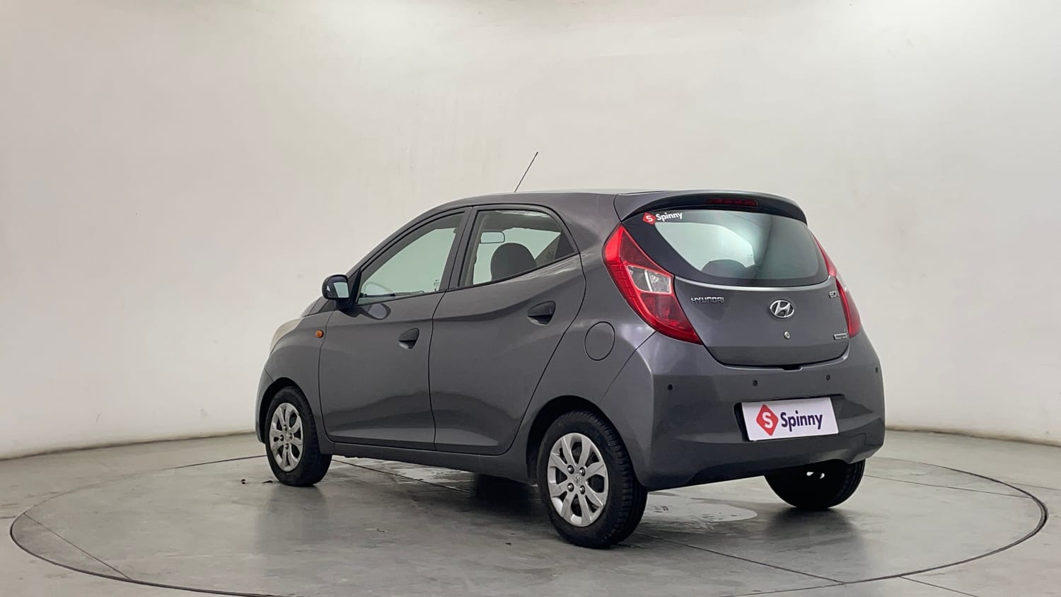 Used 2016 Hyundai Eon Magna + Petrol Manual exterior LEFT REAR CORNER VIEW