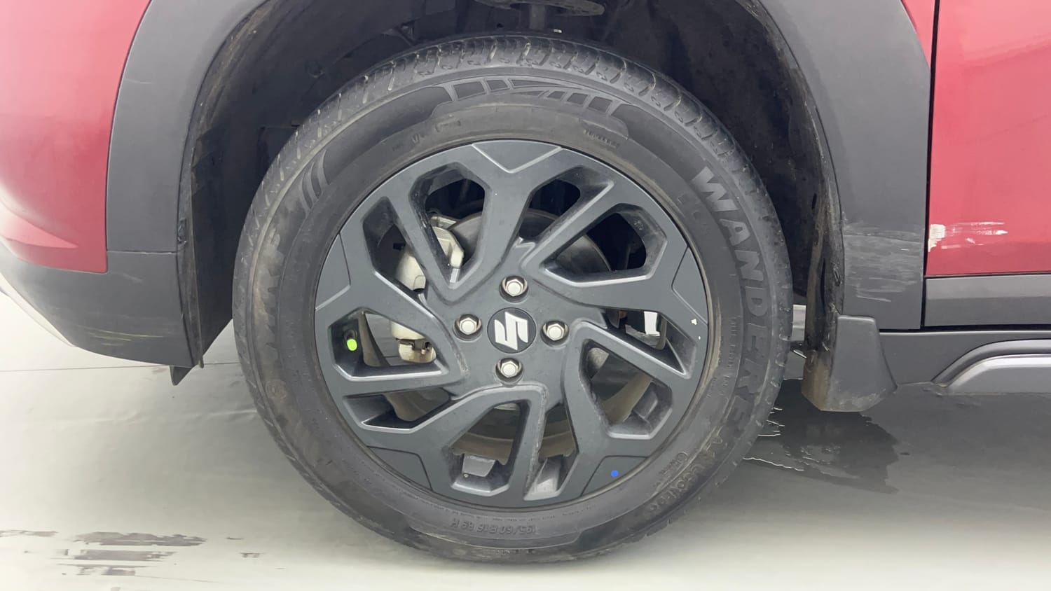 Used 2024 Maruti Suzuki Fronx Delta Plus 1.2L AGS Petrol Automatic tyres LEFT FRONT TYRE RIM VIEW