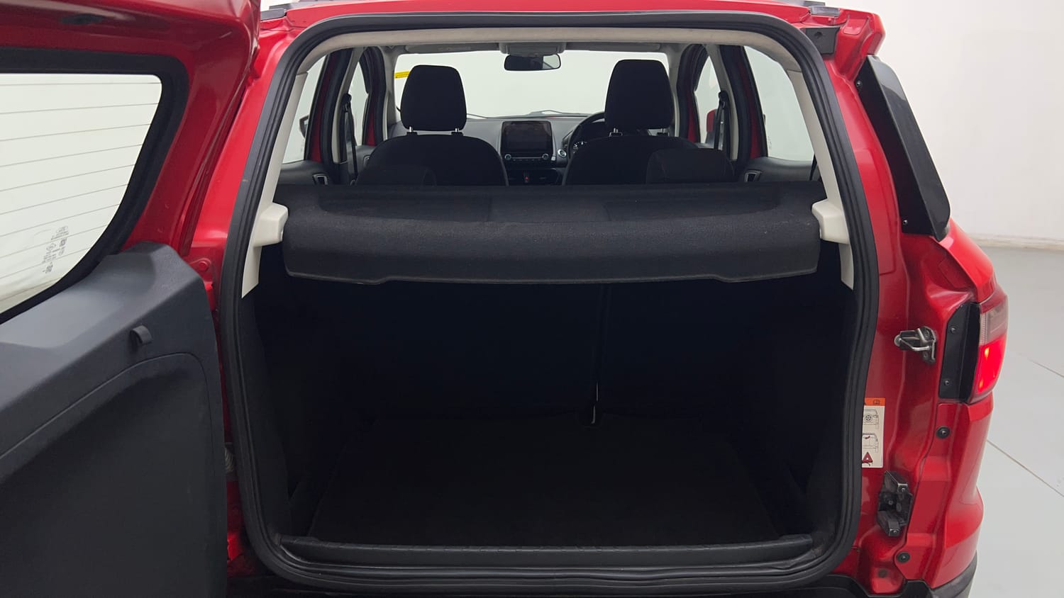 Used 2018 Ford EcoSport Titanium 1.5L TDCi Diesel Manual interior DICKY INSIDE VIEW