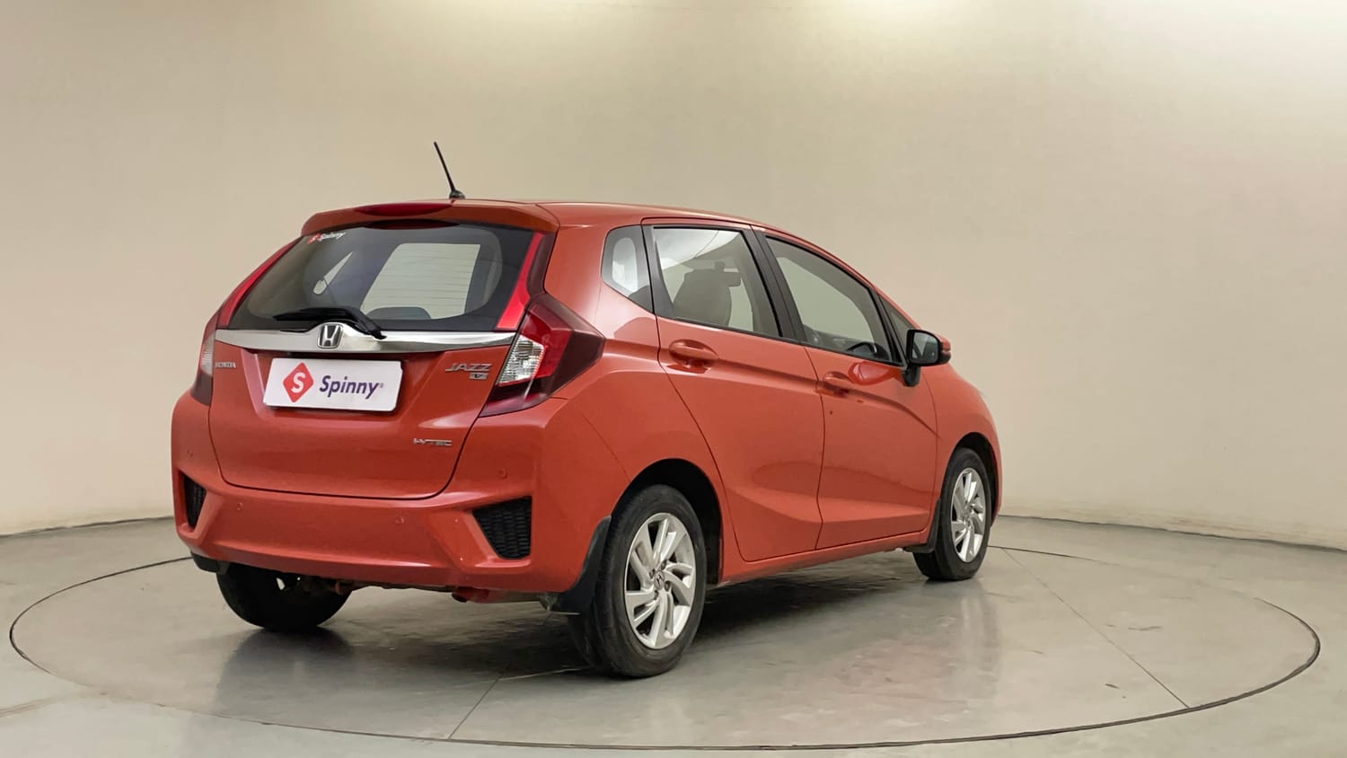 Used 2016 Honda Jazz V AT Petrol Petrol Automatic exterior RIGHT REAR CORNER VIEW