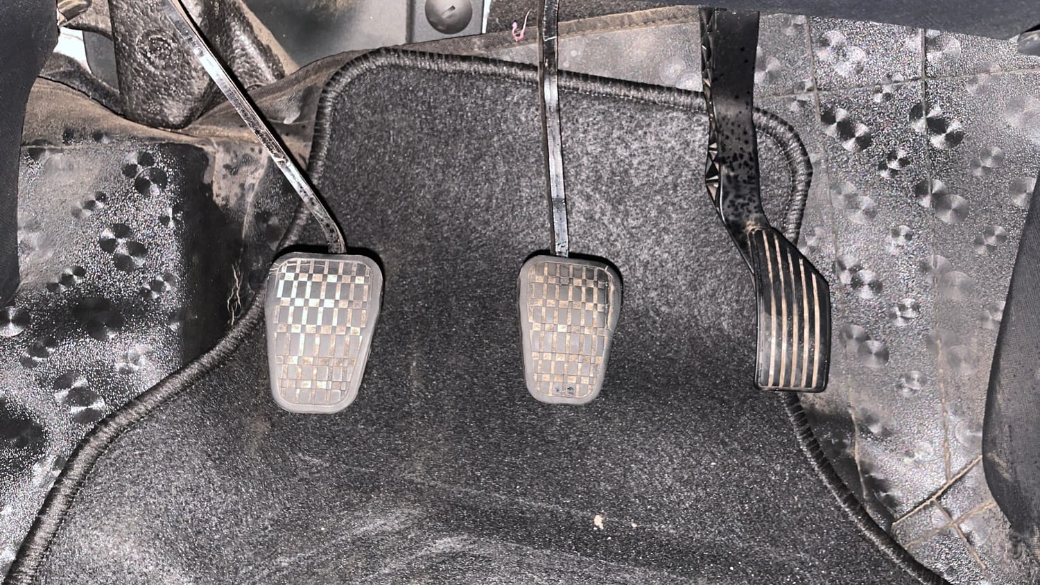 Used 2023 Tata Punch Pure MT Petrol Manual interior PEDALS VIEW