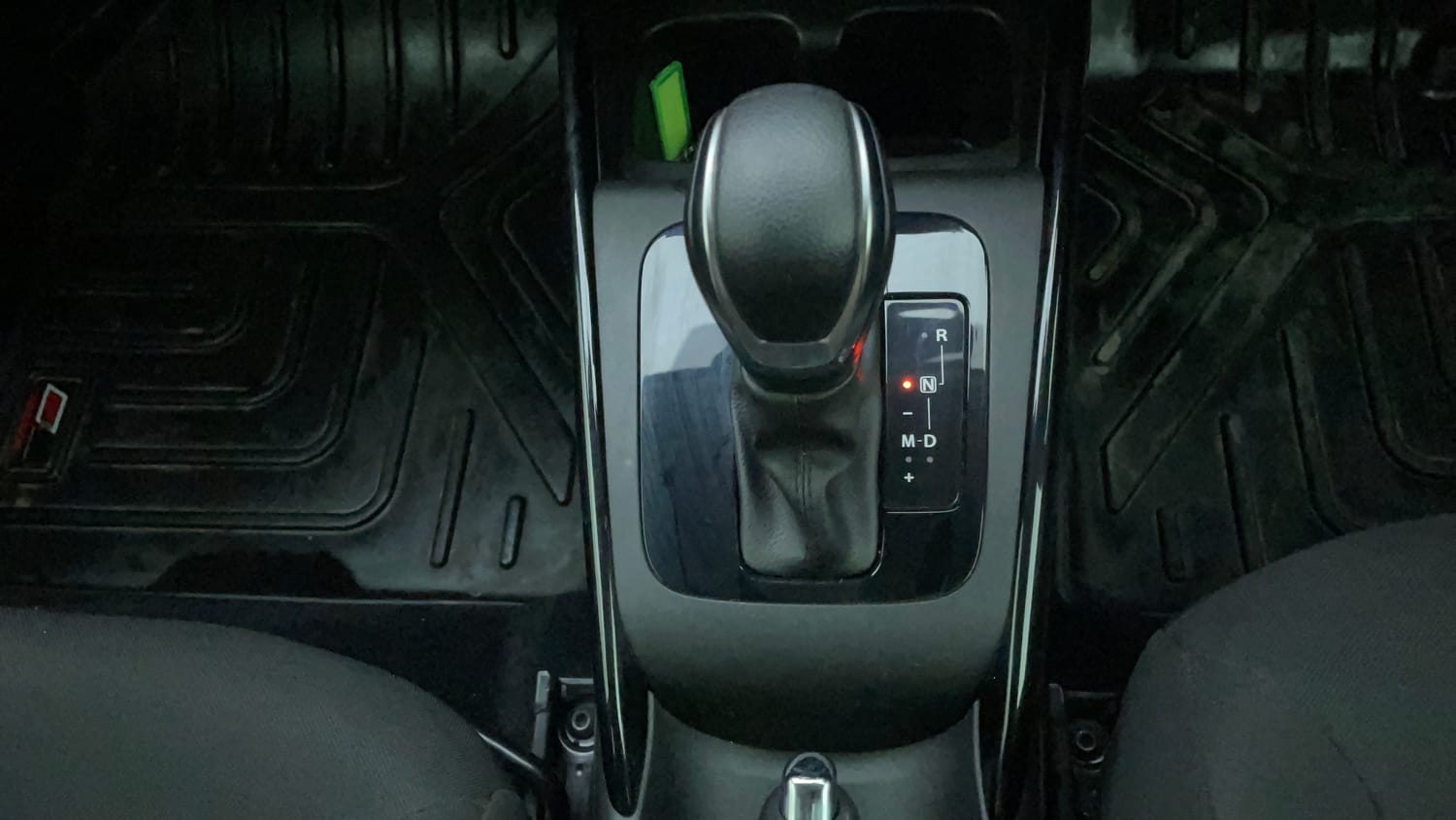 Used 2023 Toyota Glanza V AMT Petrol Automatic interior GEAR  KNOB VIEW