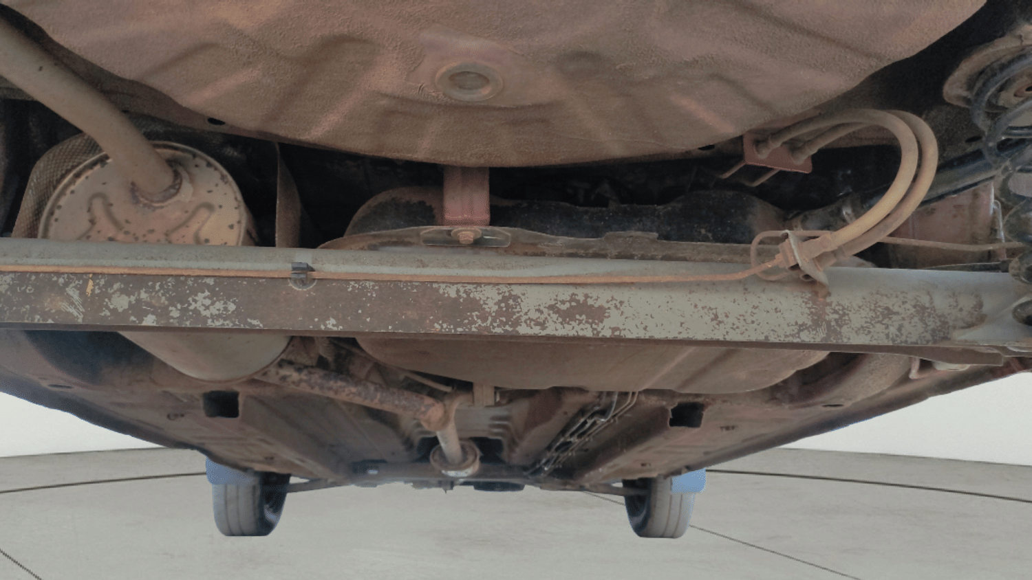 Used 2017 Renault Kwid 1.0 RXT AMT Opt Petrol Automatic extra REAR UNDERBODY VIEW (TAKEN FROM REAR)