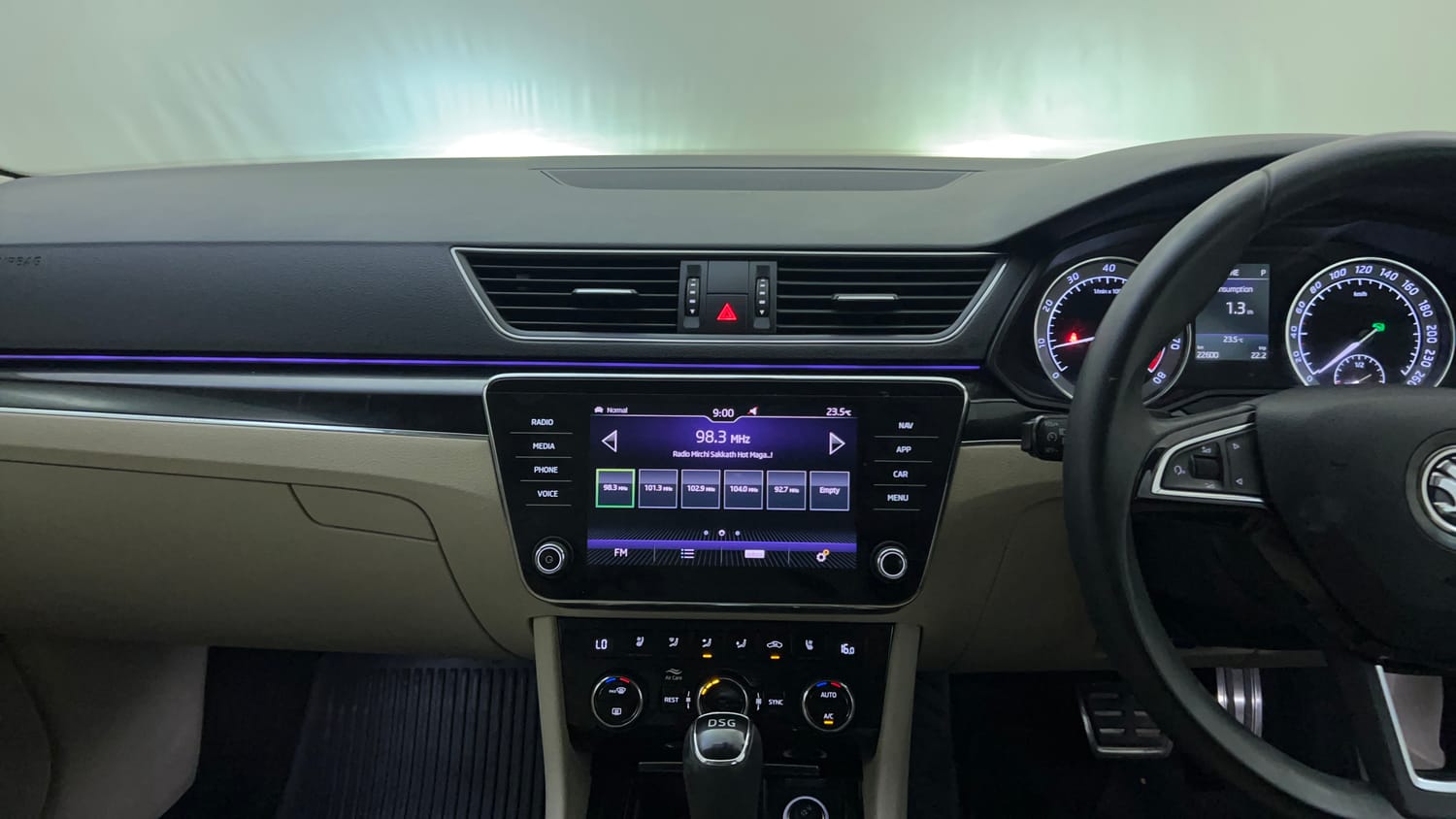 Used 2020 Skoda Superb L&K AT Petrol Automatic interior MUSIC SYSTEM & AC CONTROL VIEW