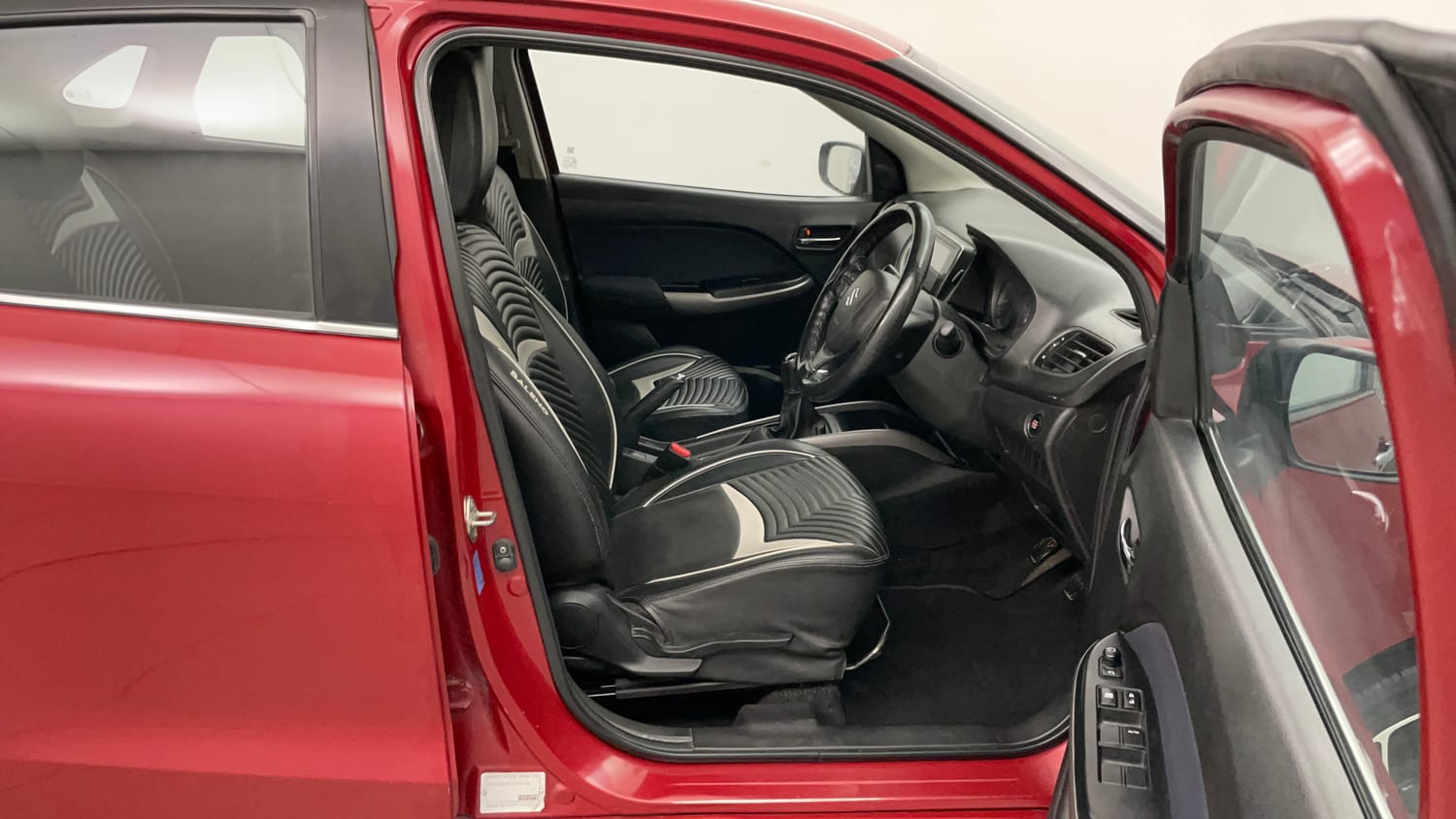 Used 2020 Maruti Suzuki Baleno Zeta Petrol Manual interior RIGHT SIDE FRONT DOOR CABIN VIEW