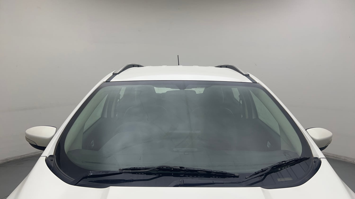 Used 2018 Ford EcoSport Titanium 1.5L TDCi Diesel Manual exterior FRONT WINDSHIELD VIEW