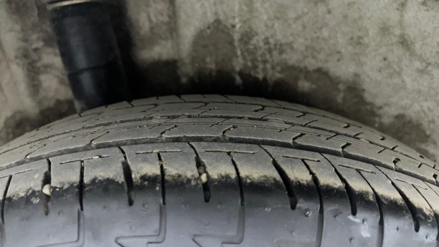 Used 2023 Maruti Suzuki Celerio VXi Petrol Manual tyres RIGHT REAR TYRE TREAD VIEW