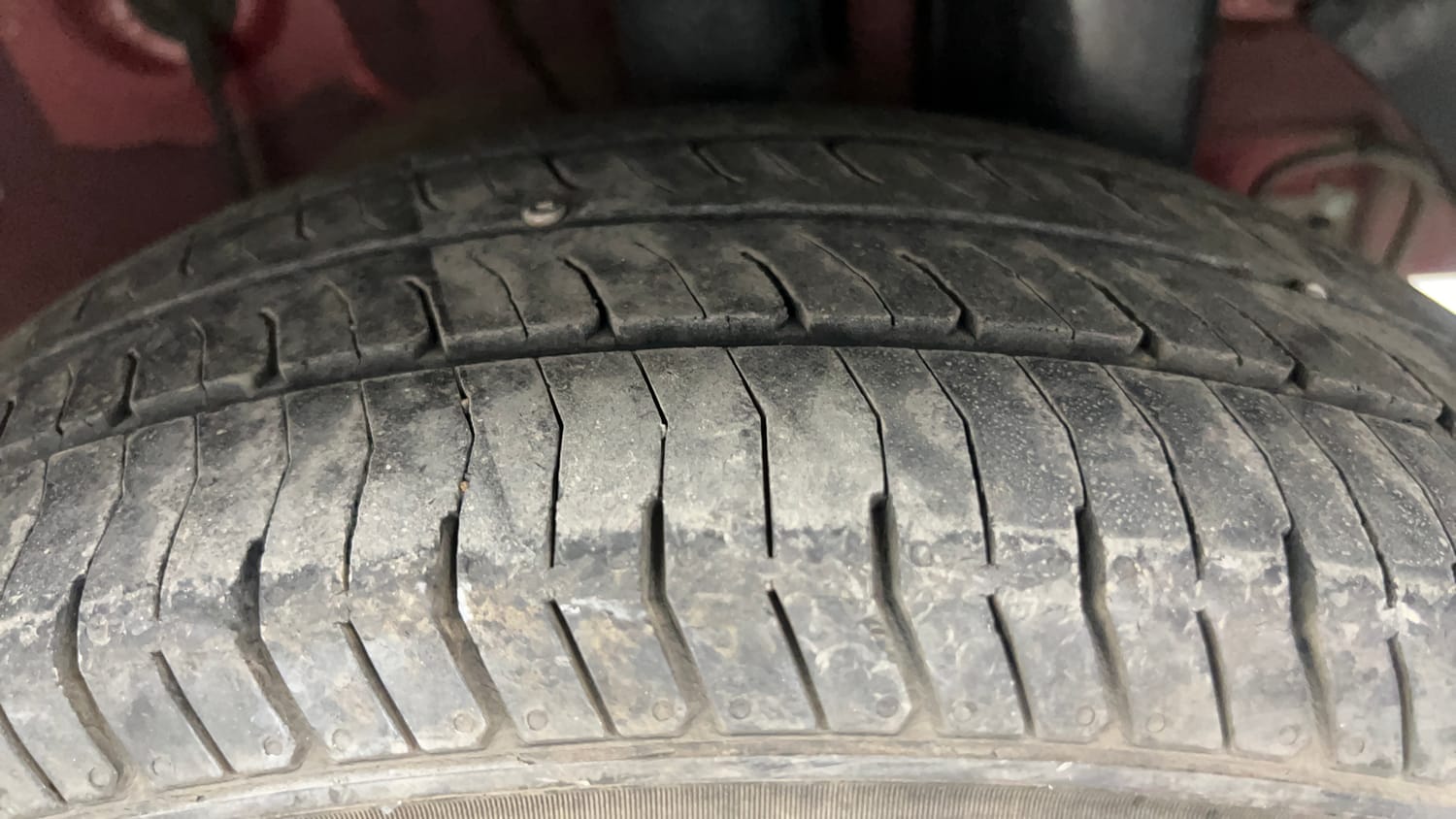 Used 2015 Hyundai Elite i20 Sportz 1.2 Petrol Manual tyres LEFT REAR TYRE TREAD VIEW