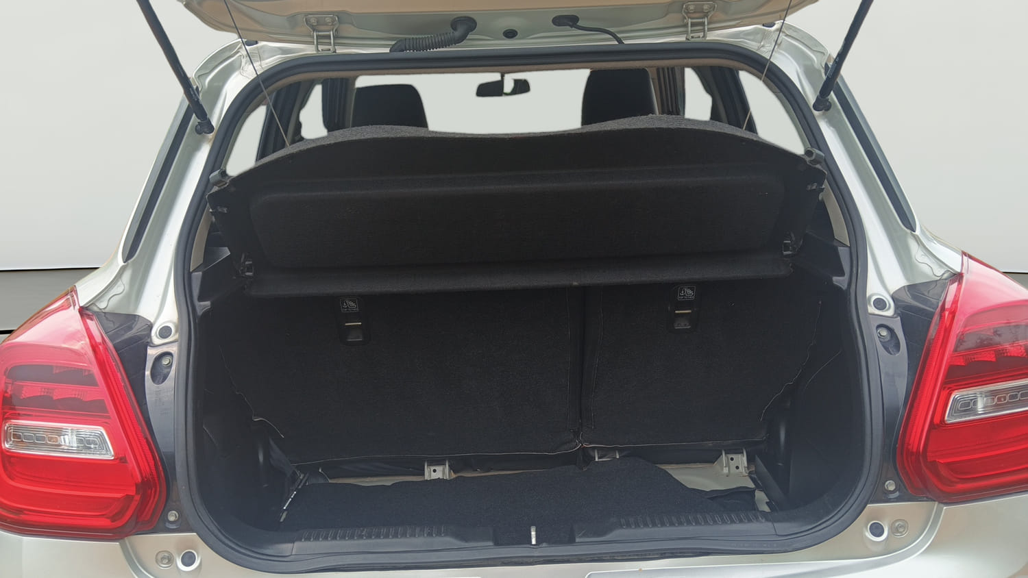 Used 2021 Maruti Suzuki Swift ZXi Plus Petrol Manual interior DICKY INSIDE VIEW