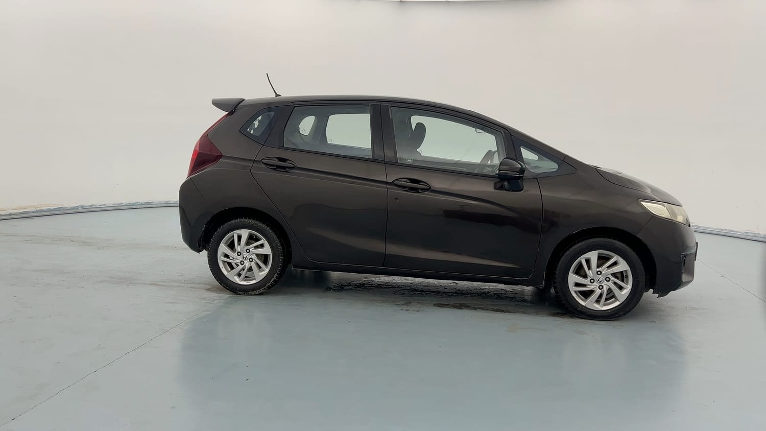 Used 2015 Honda Jazz VX Petrol Petrol Manual exterior RIGHT SIDE VIEW