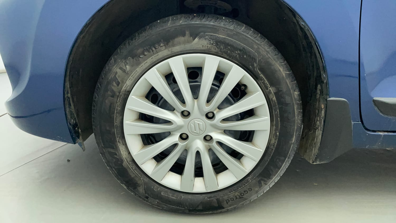 Used 2022 Maruti Suzuki Baleno Delta Petrol Manual tyres LEFT FRONT TYRE RIM VIEW
