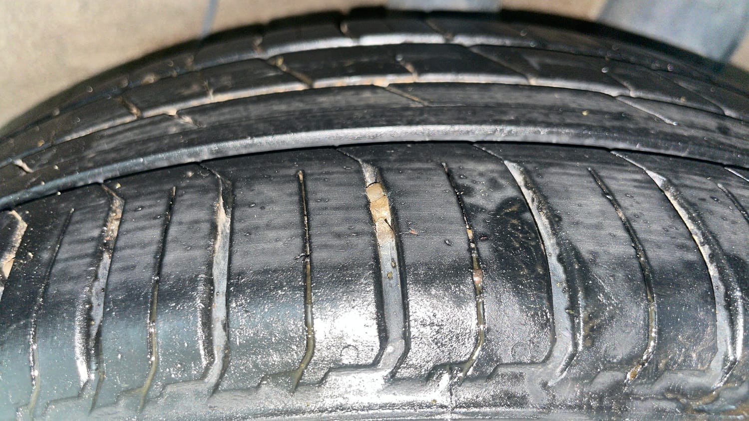 Used 2021 Hyundai Grand i10 Nios Magna Corporate Edition 1.2 Kappa VTVT Petrol Manual tyres LEFT REAR TYRE TREAD VIEW