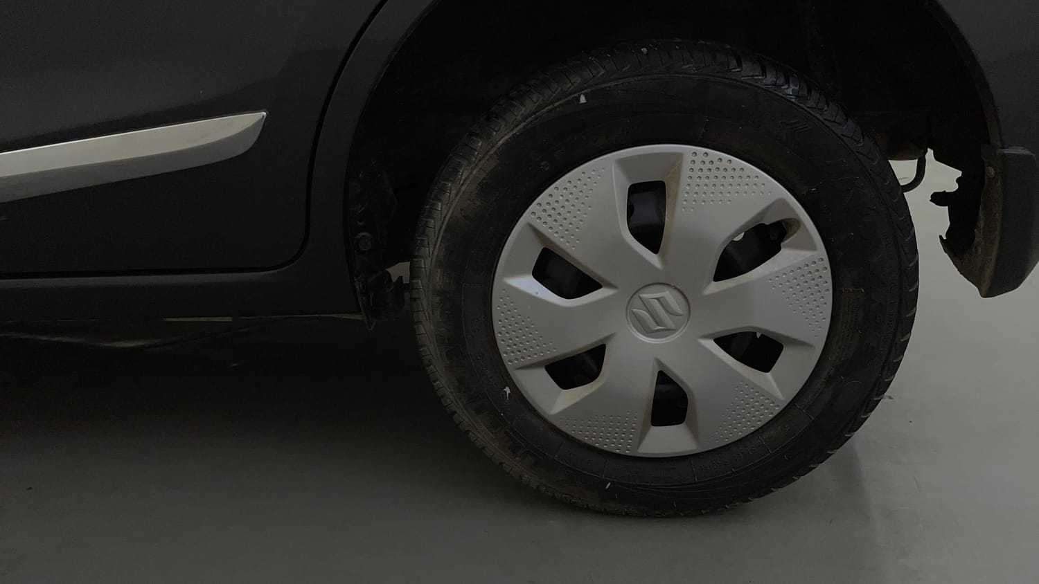 Used 2023 Maruti Suzuki Alto K10 VXi Petrol Manual tyres LEFT REAR TYRE RIM VIEW