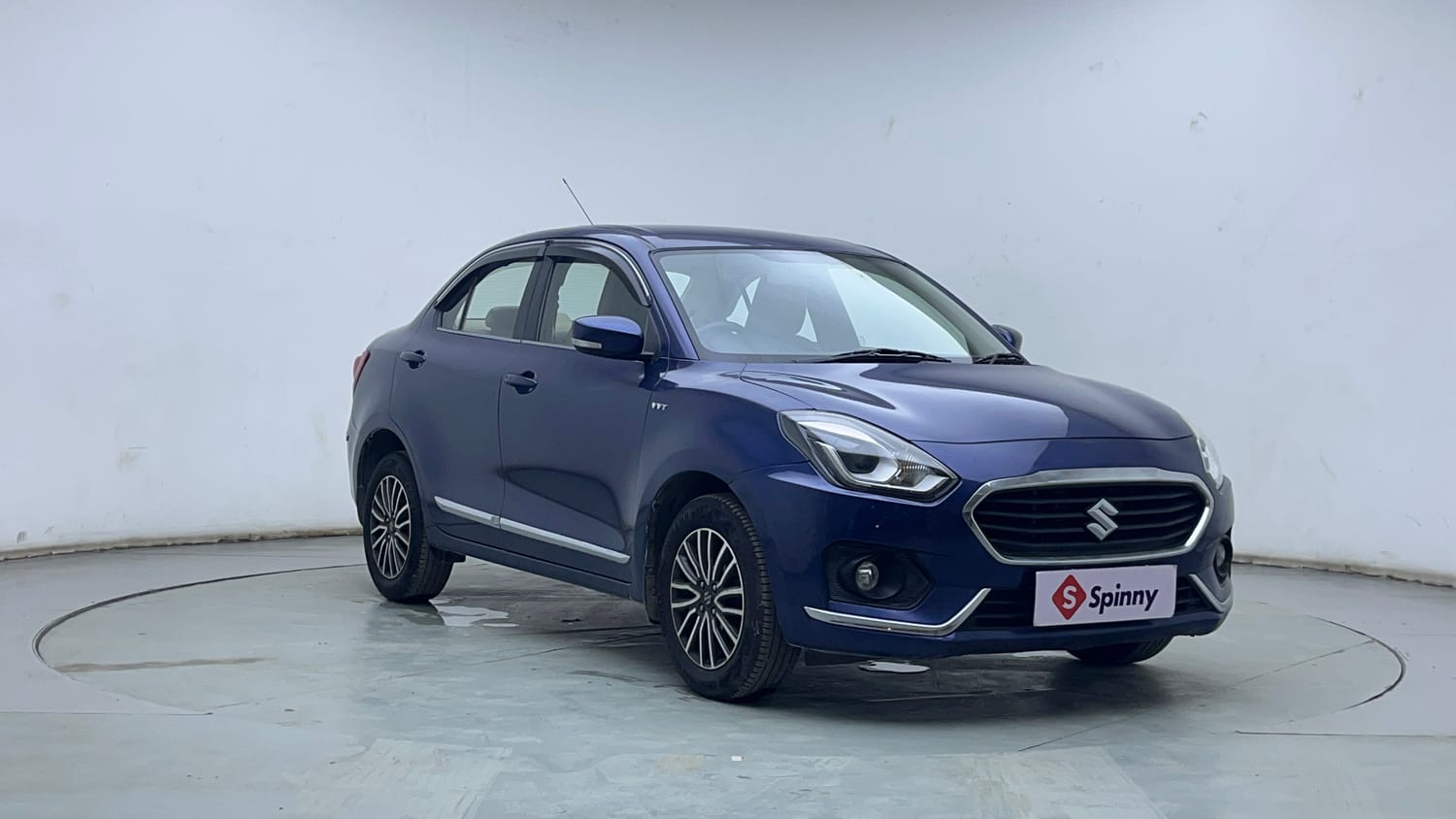 Used 2018 Maruti Suzuki Dzire ZXi Plus AMT Petrol Automatic exterior RIGHT FRONT CORNER VIEW