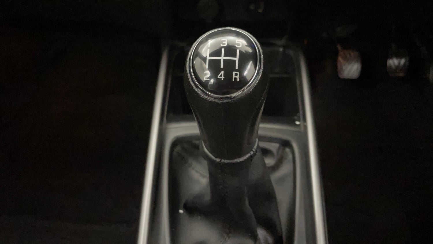 Used 2020 Maruti Suzuki Baleno Zeta Petrol Manual interior GEAR  KNOB VIEW