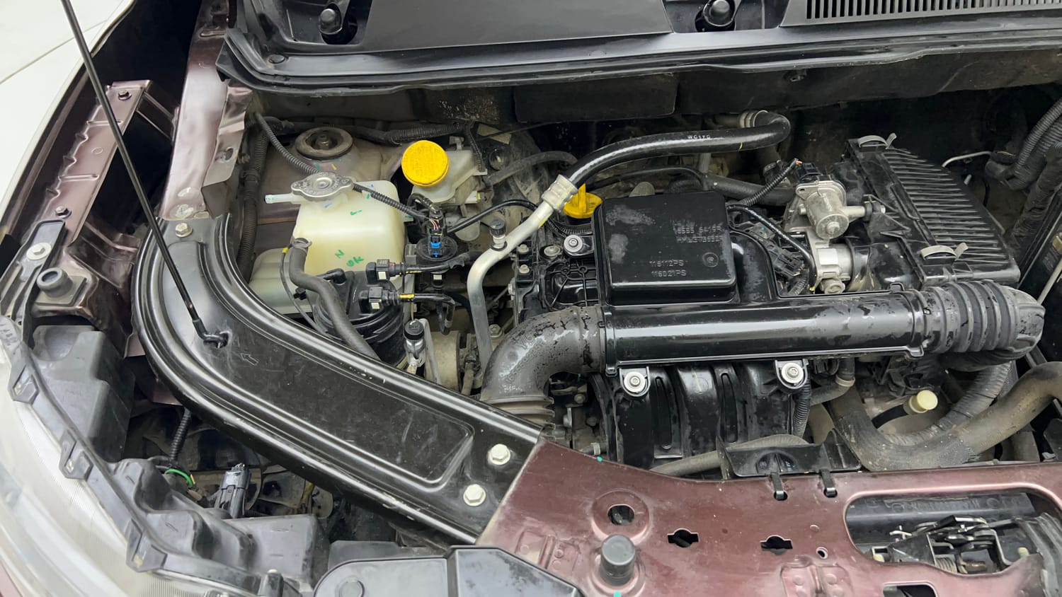 Used 2023 Renault Kiger RXT MT Petrol Manual engine ENGINE RIGHT SIDE VIEW