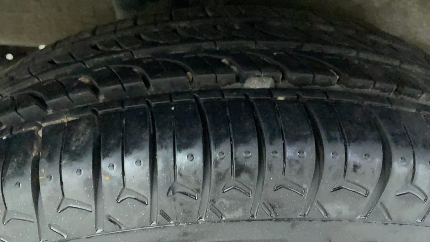 Used 2019 Maruti Suzuki Wagon R VXi 1.2 Petrol Manual tyres RIGHT REAR TYRE TREAD VIEW