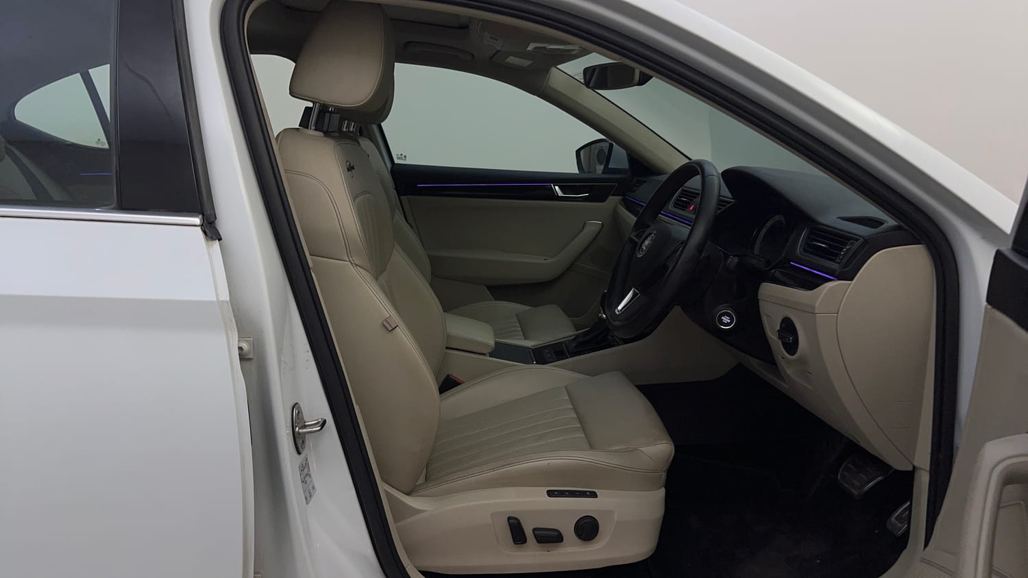 Used 2020 Skoda Superb L&K AT Petrol Automatic interior RIGHT SIDE FRONT DOOR CABIN VIEW