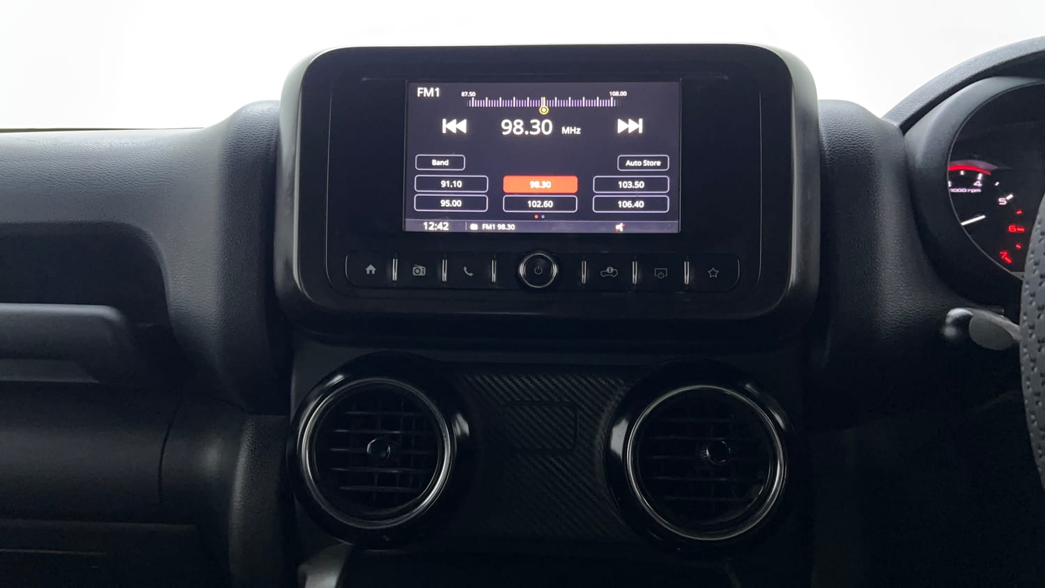 Used 2023 mahindra Thar LX Hard Top Petrol AT 4WD Petrol Automatic top_features Touch screen infotainment system