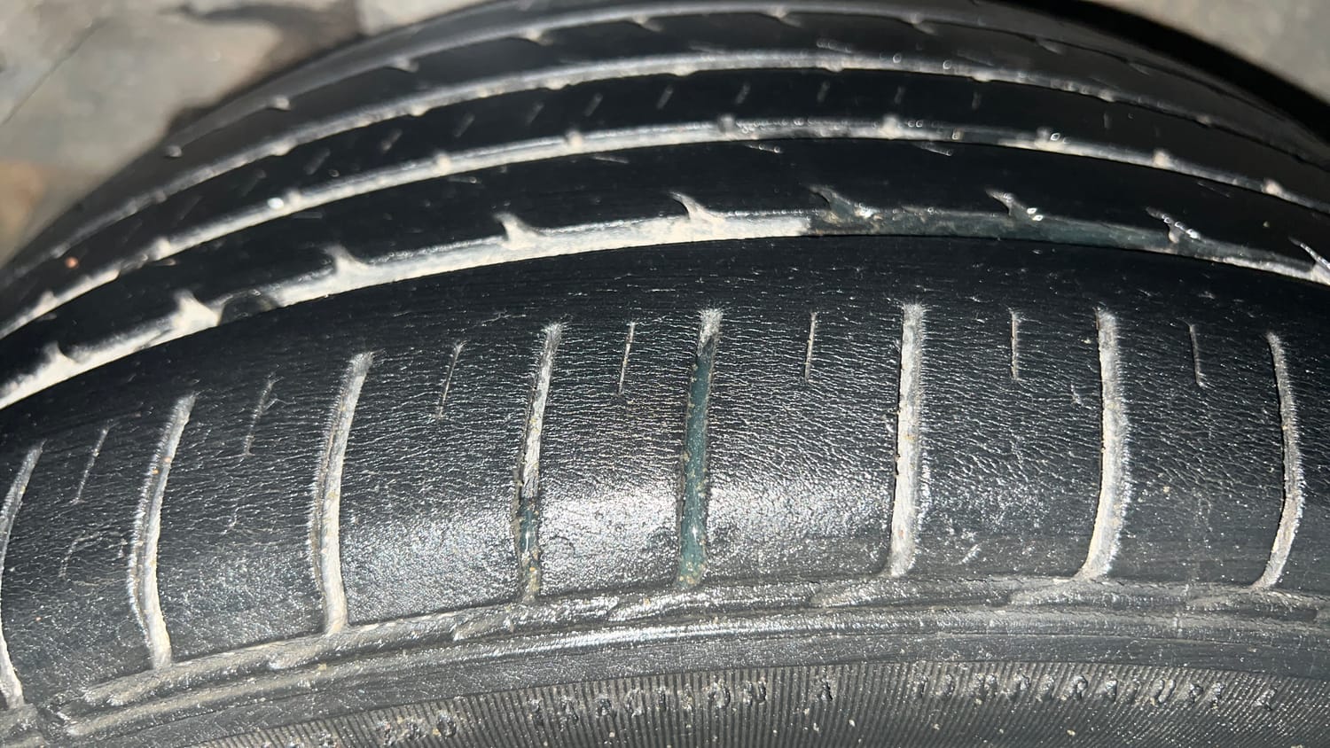 Used 2018 Hyundai Verna SX (O) 1.6 VTVT AT Petrol Automatic tyres RIGHT REAR TYRE TREAD VIEW