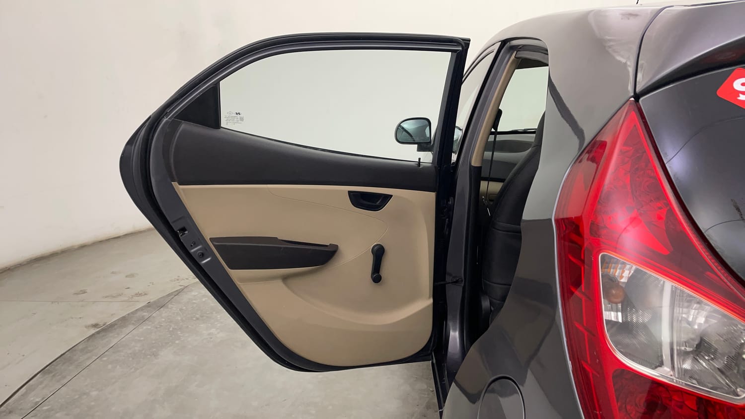 Used 2016 Hyundai Eon Magna + Petrol Manual interior LEFT REAR DOOR OPEN VIEW