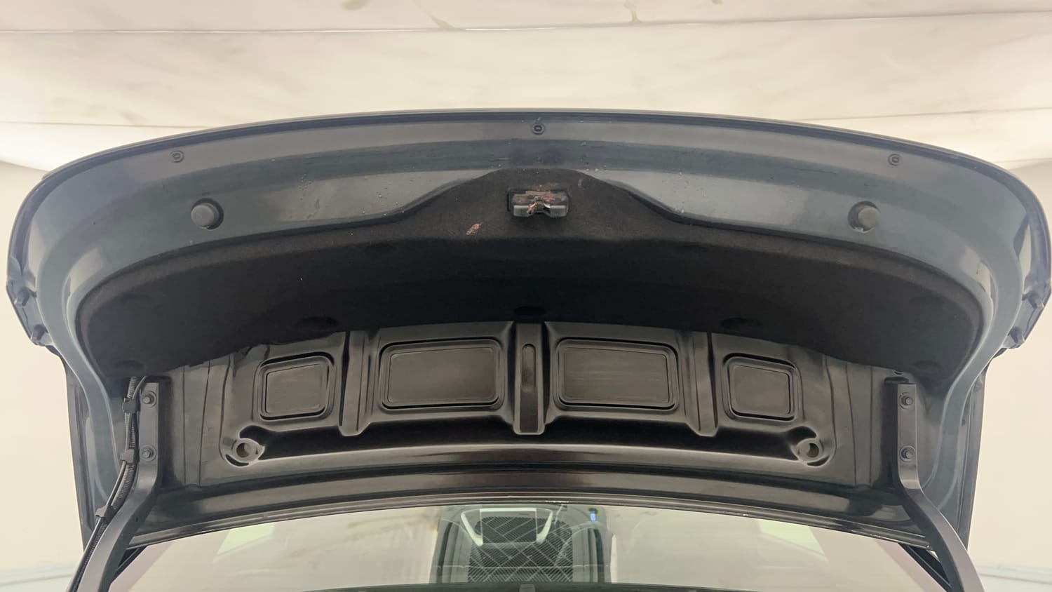 Used 2018 Hyundai Verna SX (O) 1.6 VTVT AT Petrol Automatic interior DICKY DOOR OPEN VIEW