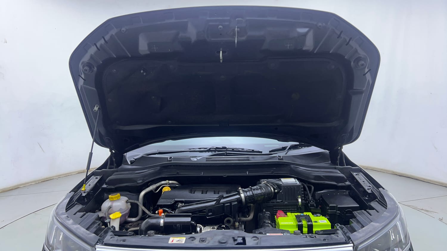 Used 2019 Mahindra XUV 300 1.2 W8 (O) Petrol Manual engine ENGINE & BONNET OPEN FRONT VIEW