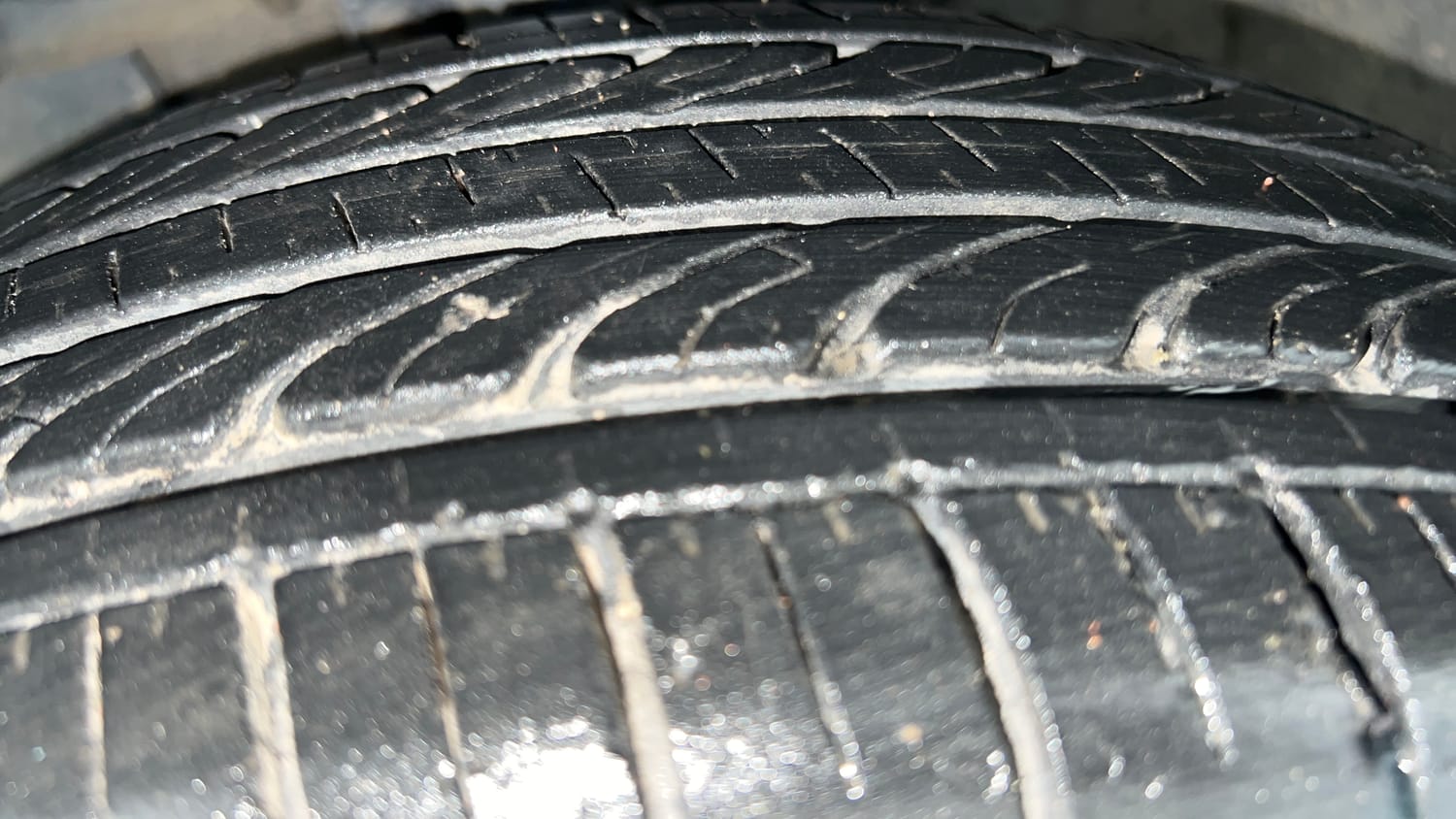 Used 2024 Hyundai Venue SX 1.2 Petrol Petrol Manual tyres LEFT FRONT TYRE TREAD VIEW