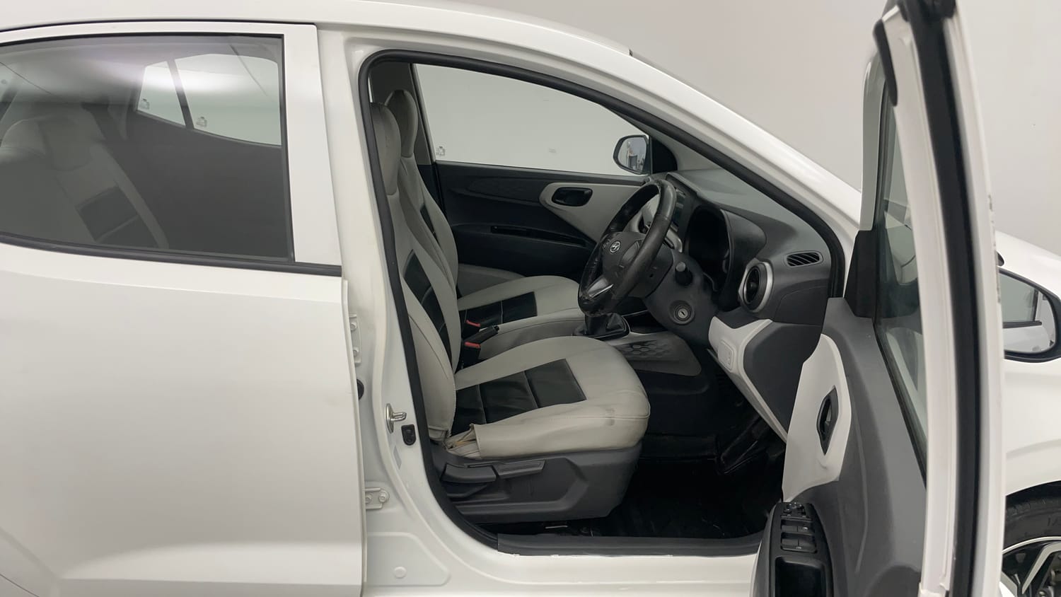 Used 2021 Hyundai Grand i10 Nios Magna Corporate Edition 1.2 Kappa VTVT Petrol Manual interior RIGHT SIDE FRONT DOOR CABIN VIEW