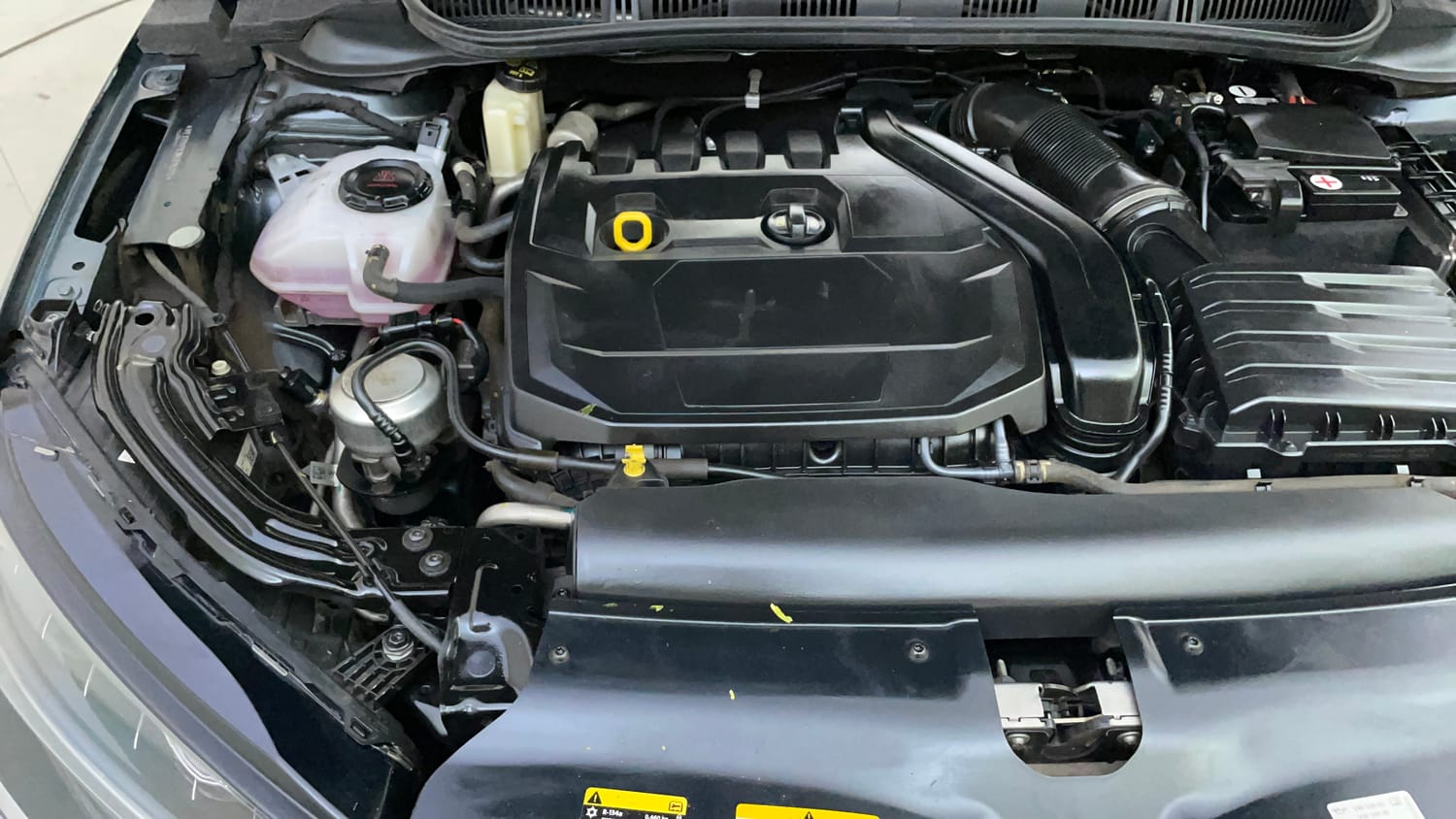 Used 2023 Skoda Slavia Style 1.5L TSI DSG Petrol Automatic engine ENGINE RIGHT SIDE VIEW