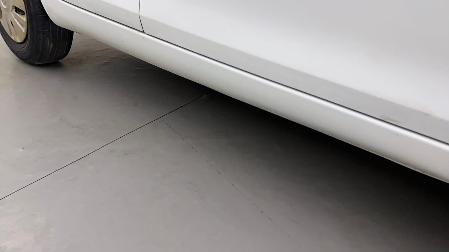 Used 2012 Maruti Suzuki Swift VXi Petrol Manual dents MINOR DENT
