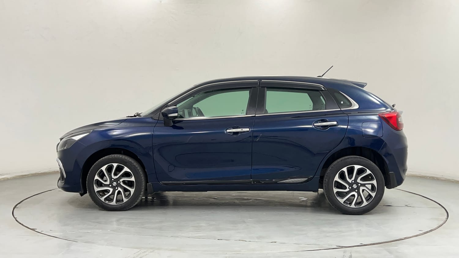 Used 2022 Maruti Suzuki Baleno Alpha AGS Petrol Automatic exterior LEFT SIDE VIEW