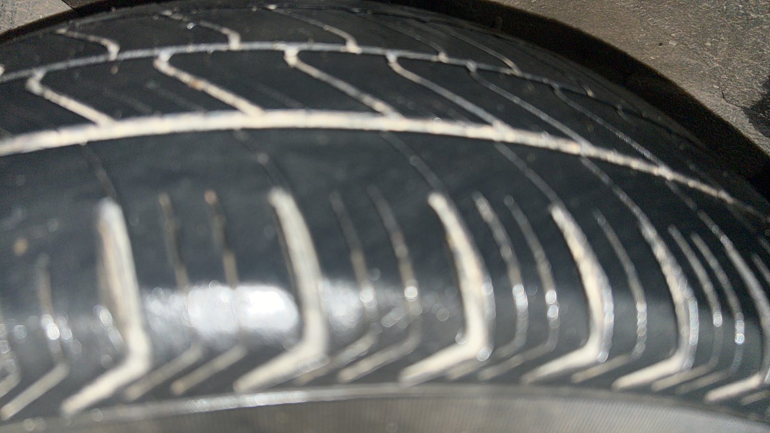Used 2018 Hyundai Verna SX (O) 1.6 VTVT AT Petrol Automatic tyres LEFT FRONT TYRE TREAD VIEW