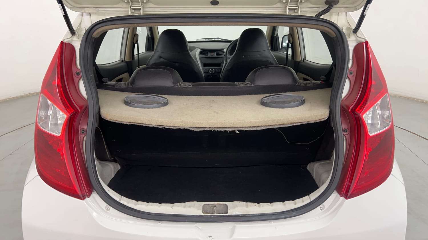 Used 2012 Hyundai Eon Era Petrol Manual interior DICKY INSIDE VIEW