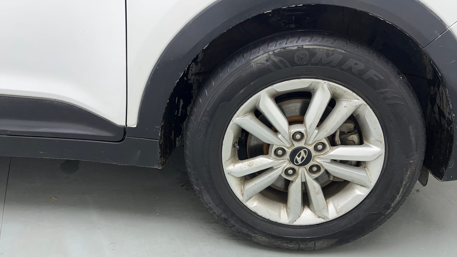 Used 2015 Hyundai Creta 1.6 SX Plus Petrol Petrol Manual tyres RIGHT FRONT TYRE RIM VIEW