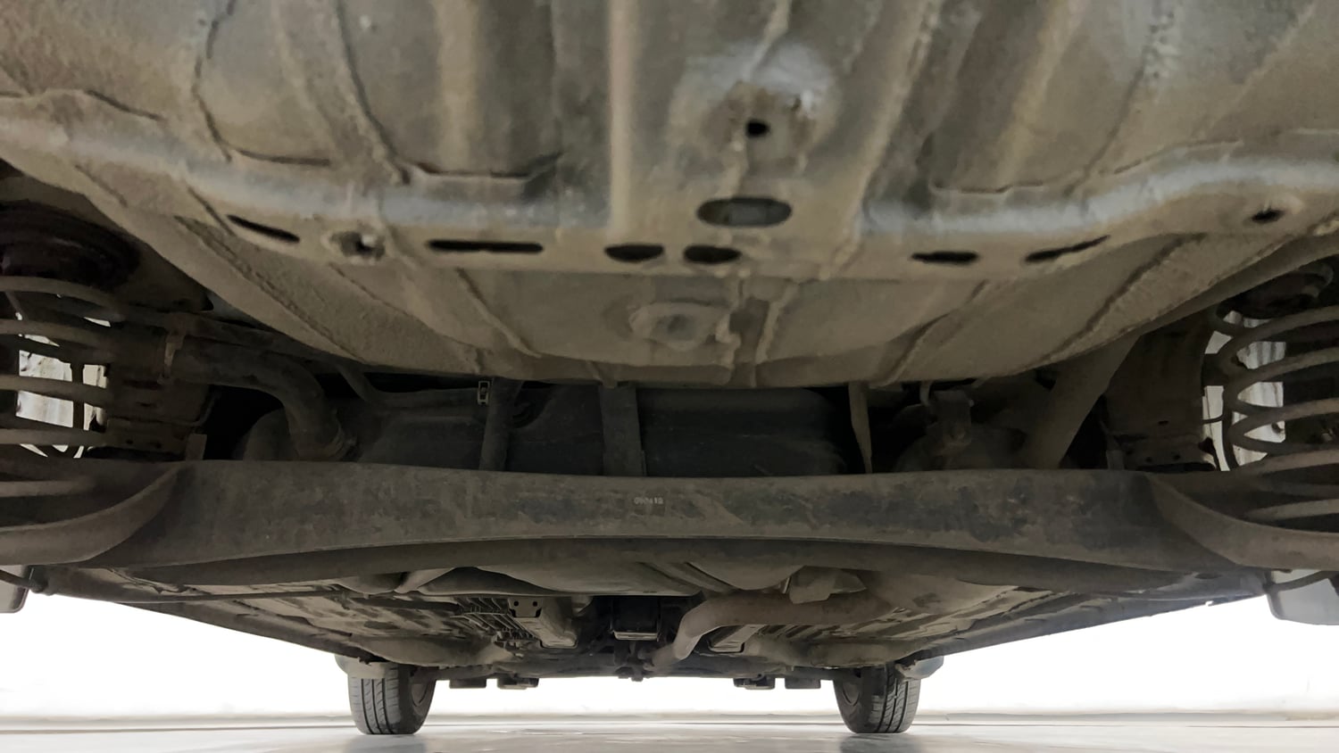 Used 2018 Honda Amaze 1.2 VX MT Petrol Petrol Manual extra REAR UNDERBODY VIEW (TAKEN FROM REAR)