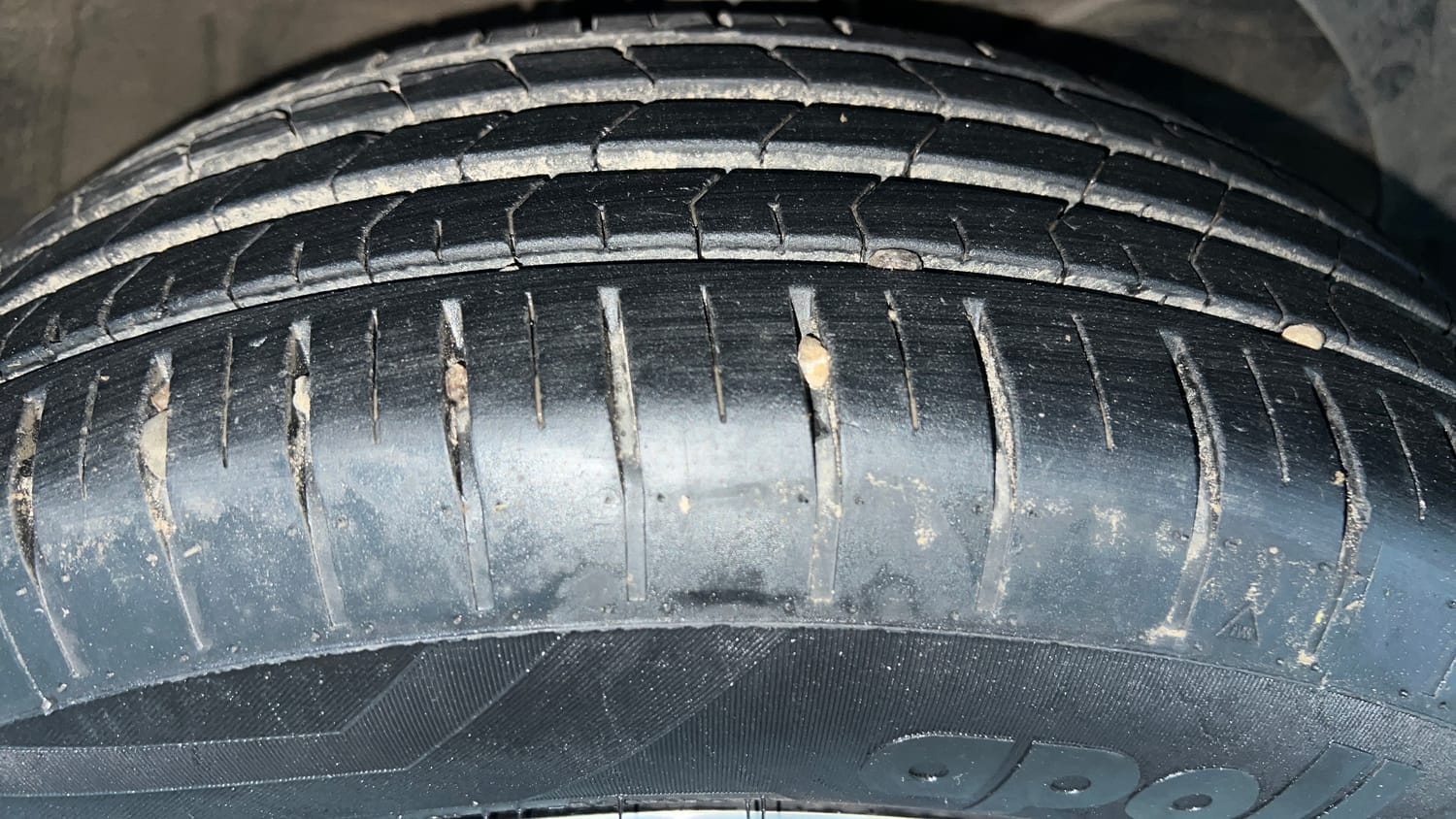 Used 2025 Maruti Suzuki Baleno Sigma MT Petrol Manual tyres RIGHT FRONT TYRE TREAD VIEW