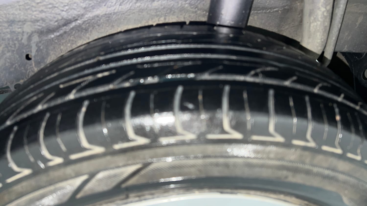 Used 2016 Maruti Suzuki Celerio VXi Petrol Manual tyres LEFT REAR TYRE TREAD VIEW