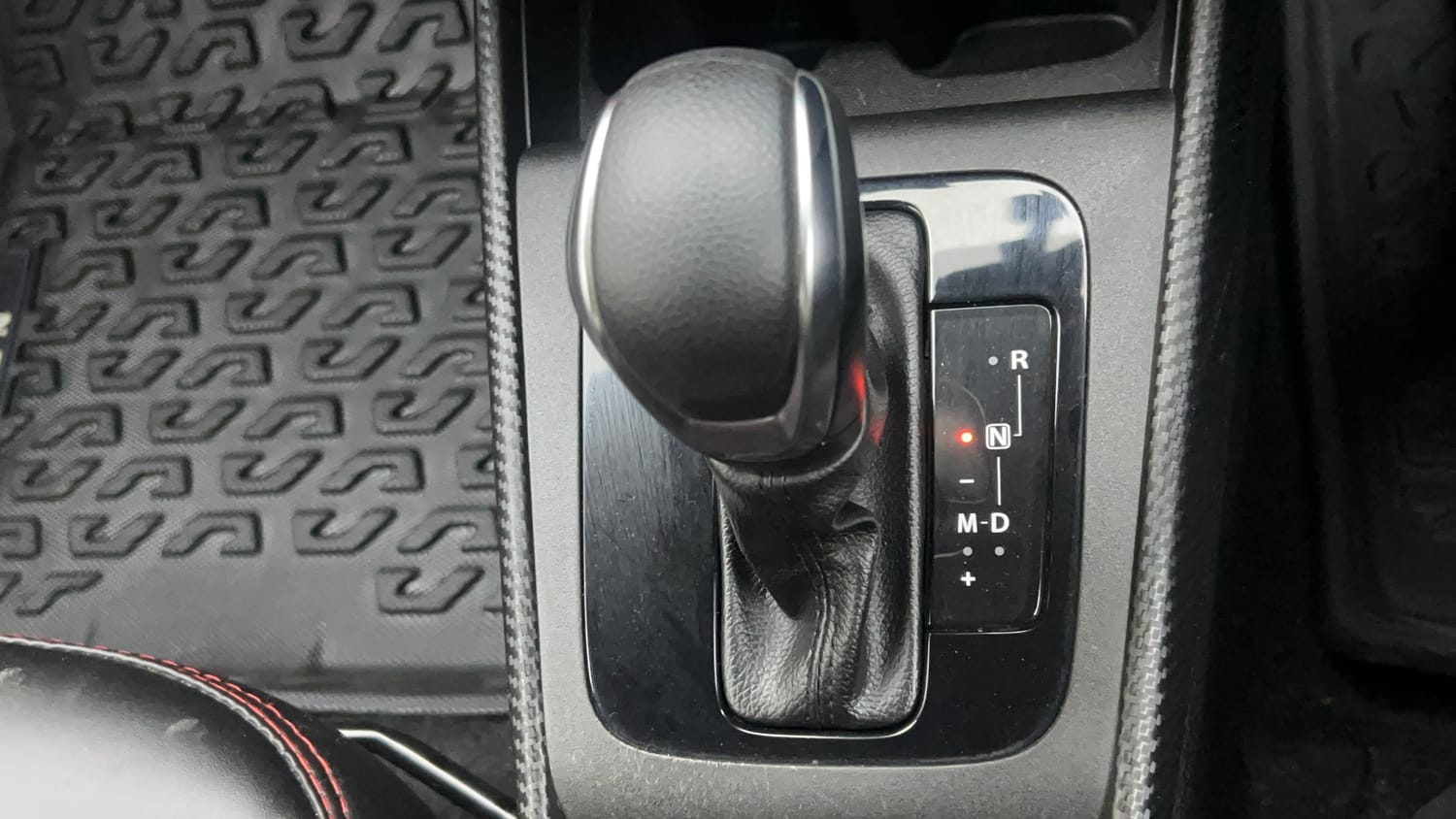Used 2024 Maruti Suzuki Fronx Delta Plus 1.2L AGS Petrol Automatic interior GEAR  KNOB VIEW