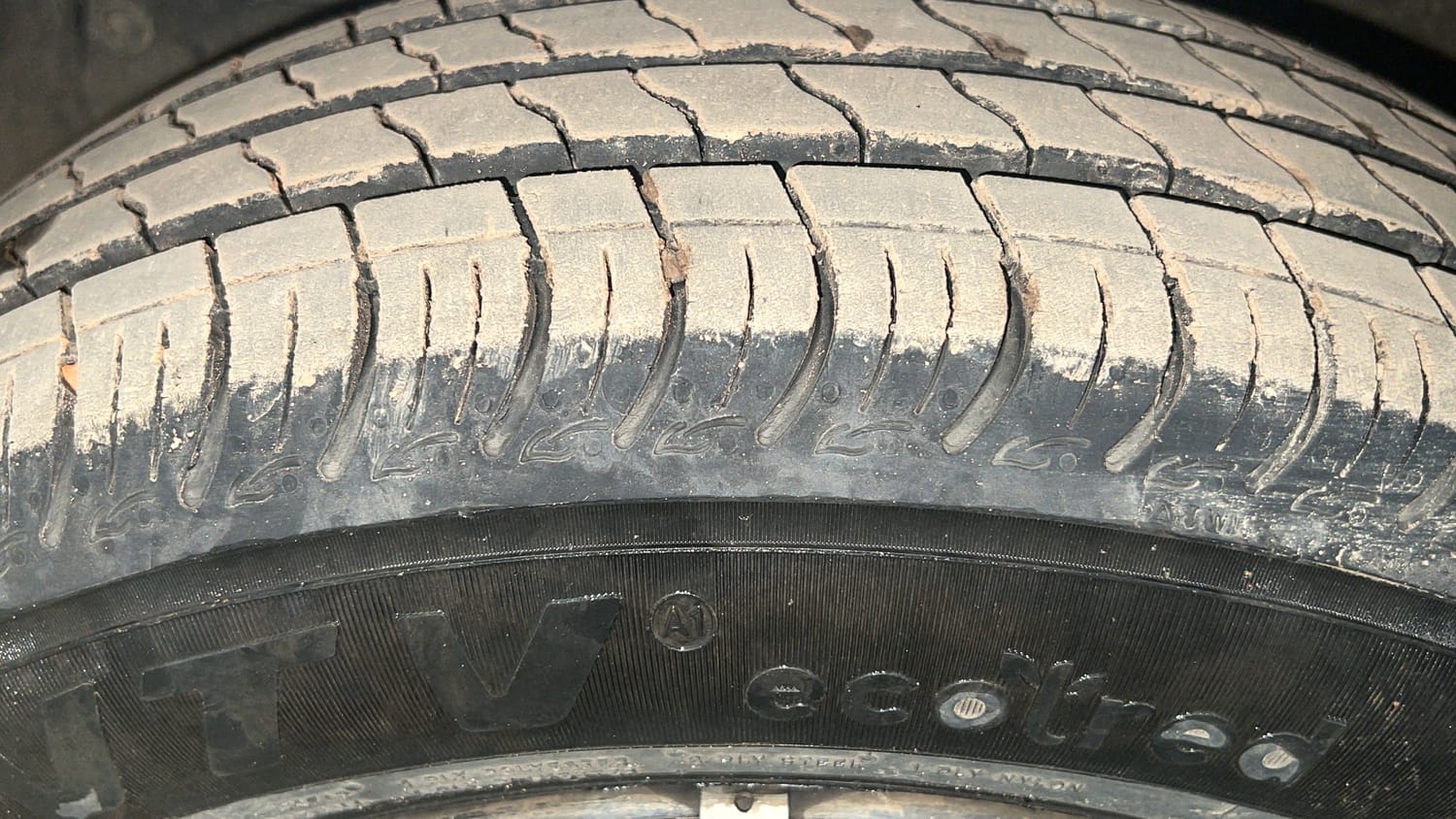Used 2022 Maruti Suzuki Wagon R VXI 1.0 Petrol Manual tyres LEFT FRONT TYRE TREAD VIEW