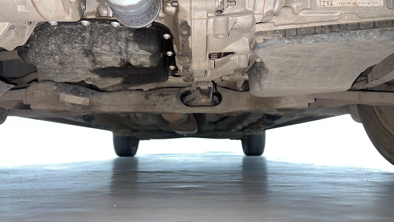 Used 2022 Volkswagen Virtus Topline 1.0 TSI AT Petrol Automatic extra FRONT LEFT UNDERBODY VIEW