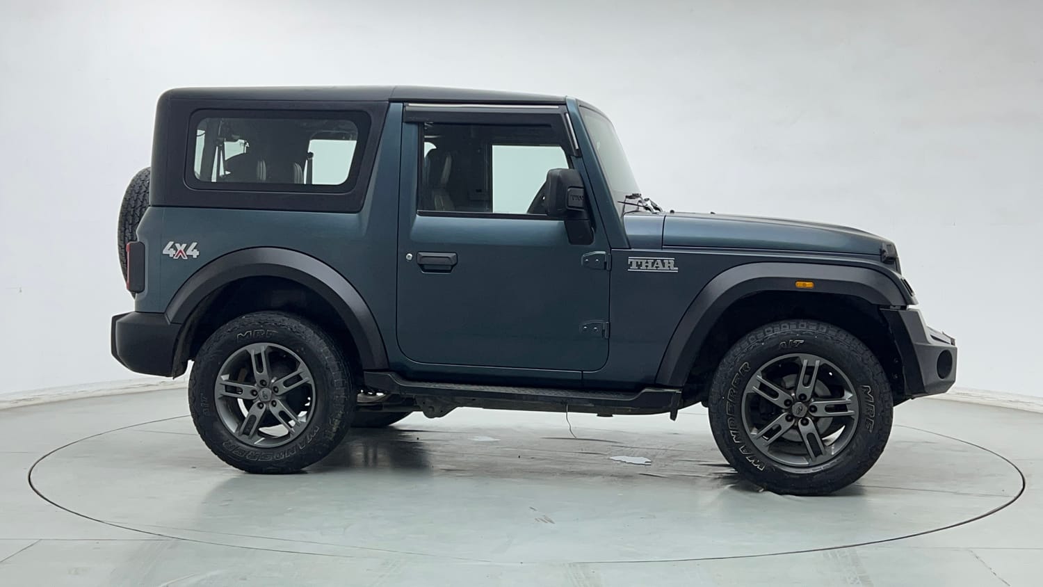 Used 2022 mahindra Thar LX Hard Top Petrol AT 4WD Petrol Automatic exterior RIGHT SIDE VIEW