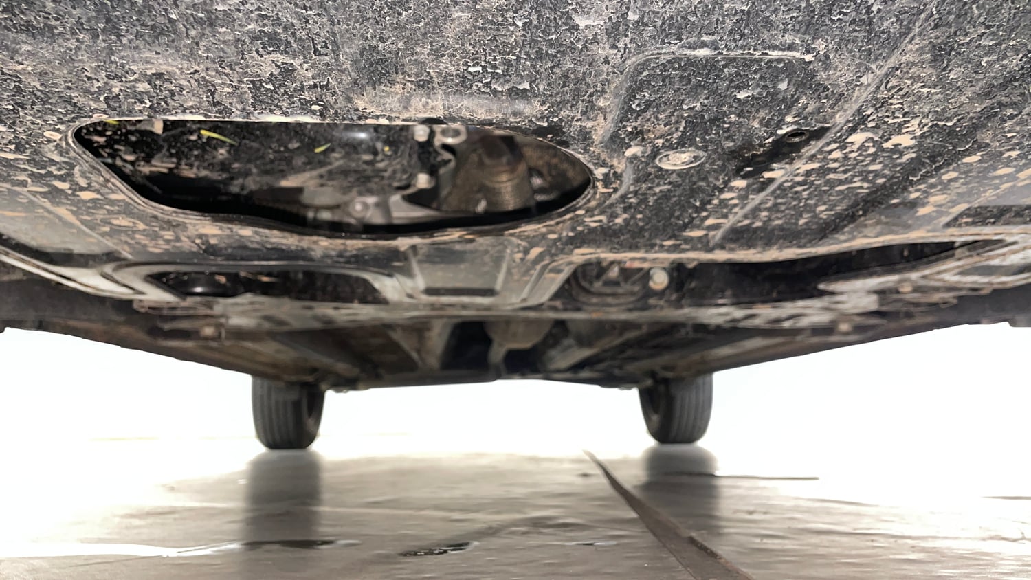 Used 2026 Hyundai Venue 1.2 Kappa Petrol MT HX 5+ Petrol Manual extra FRONT LEFT UNDERBODY VIEW