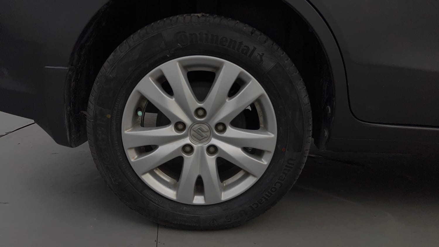 Used 2016 Maruti Suzuki Ertiga ZXI Petrol Manual tyres RIGHT REAR TYRE RIM VIEW