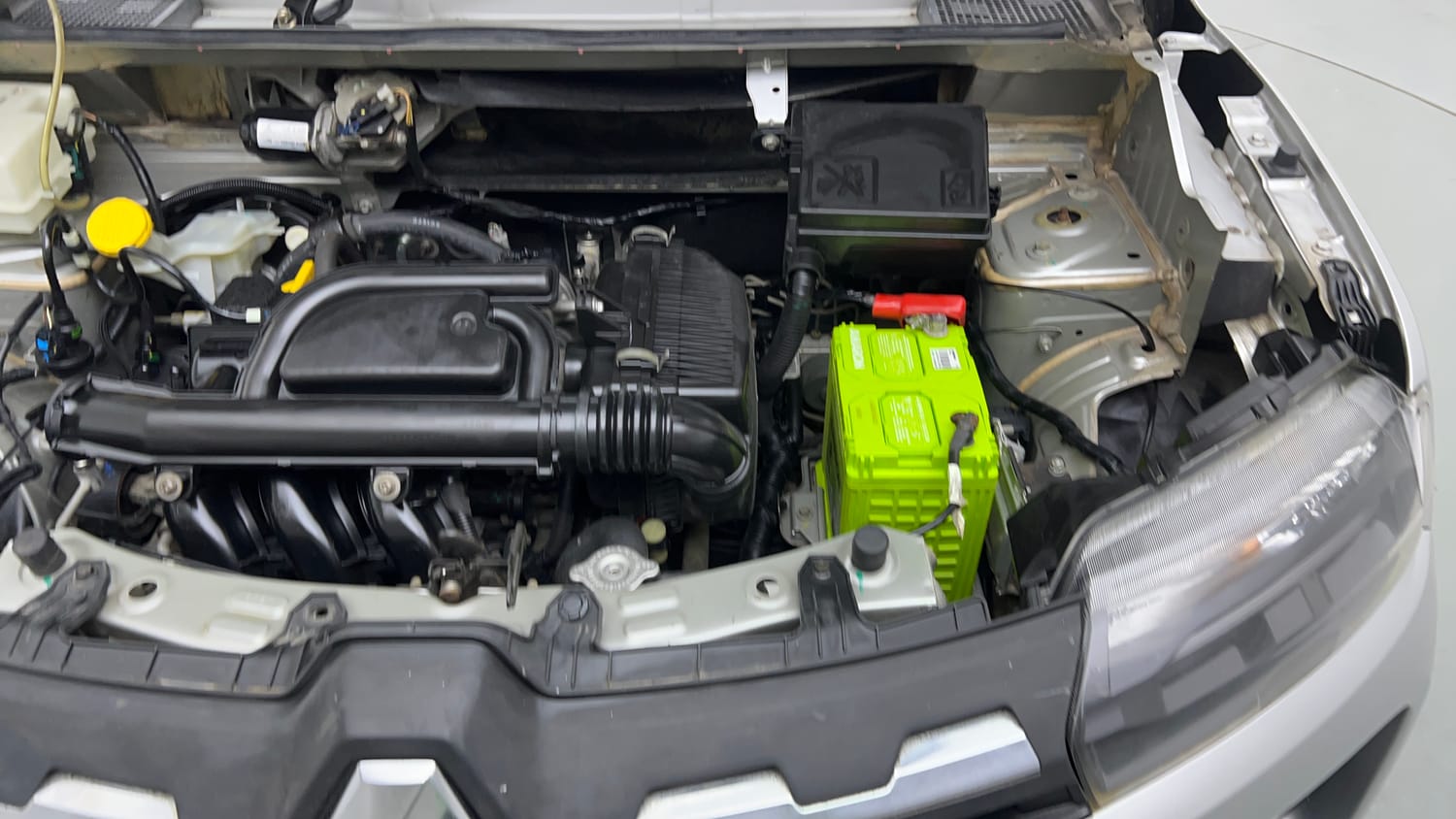Used 2021 Renault Kwid RXT 1.0 (O) Petrol Manual engine ENGINE LEFT SIDE VIEW