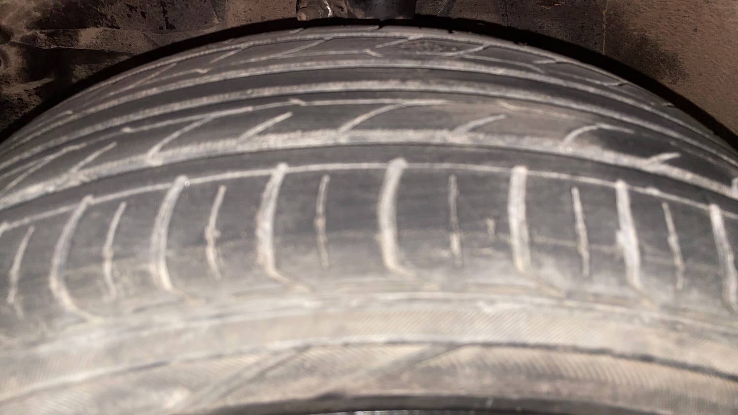 Used 2016 Honda Jazz V AT Petrol Petrol Automatic tyres LEFT FRONT TYRE TREAD VIEW