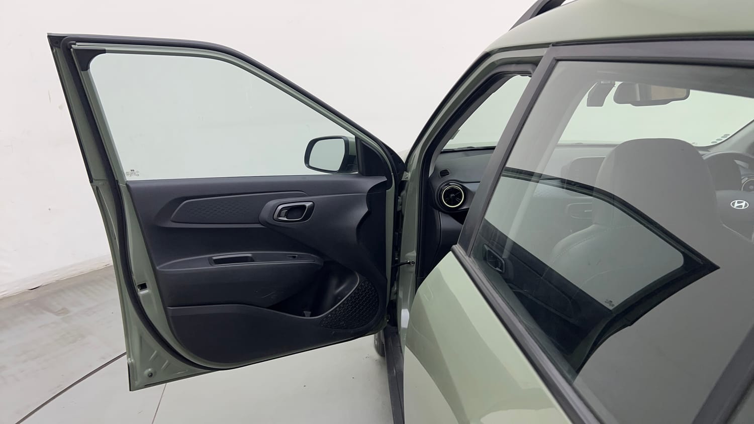 Used 2023 Hyundai Exter SX (O) Connect 1.2 AMT Petrol Automatic interior LEFT FRONT DOOR OPEN VIEW